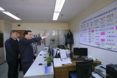 從“三證合一”到“五證合一”，總理力推商事制度改革升級(jí)