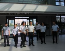 <b>山西省民營(yíng)經(jīng)濟(jì)發(fā)展局樊偉強(qiáng)局長(zhǎng)、運(yùn)城經(jīng)濟(jì)技術(shù)開發(fā)區(qū)副主任魯若鵬一行蒞臨</b>